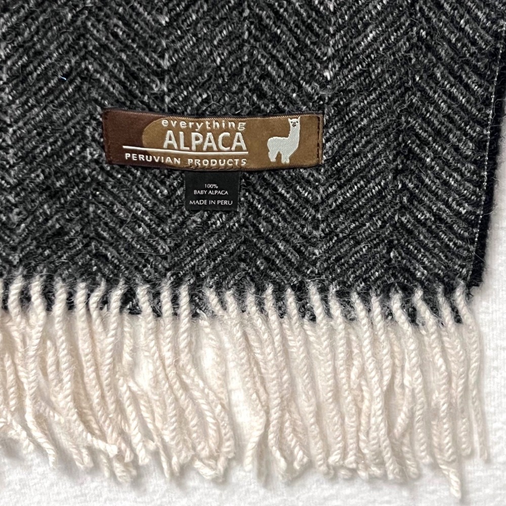 Everything Alpaca Peruvian Scarf 100% Baby Alpaca Herringbone Grey Black‎ Fringe